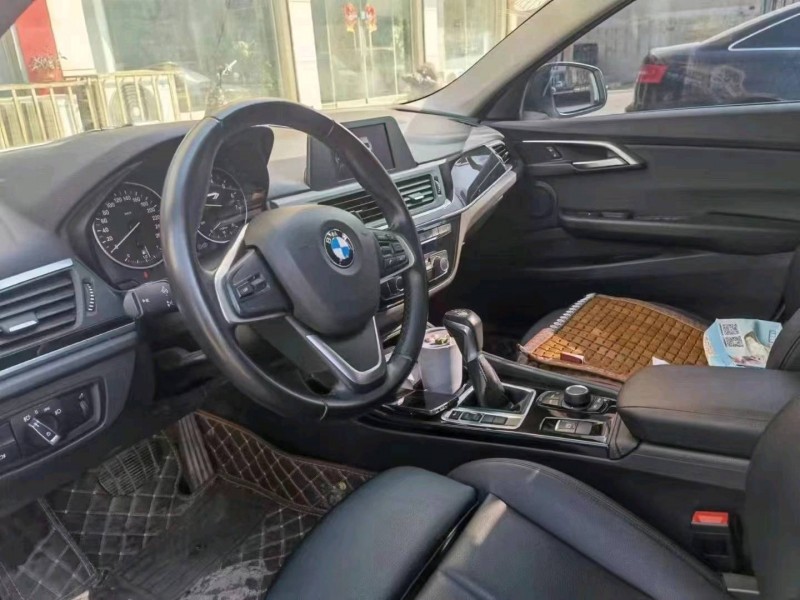 北京17年宝马1系4