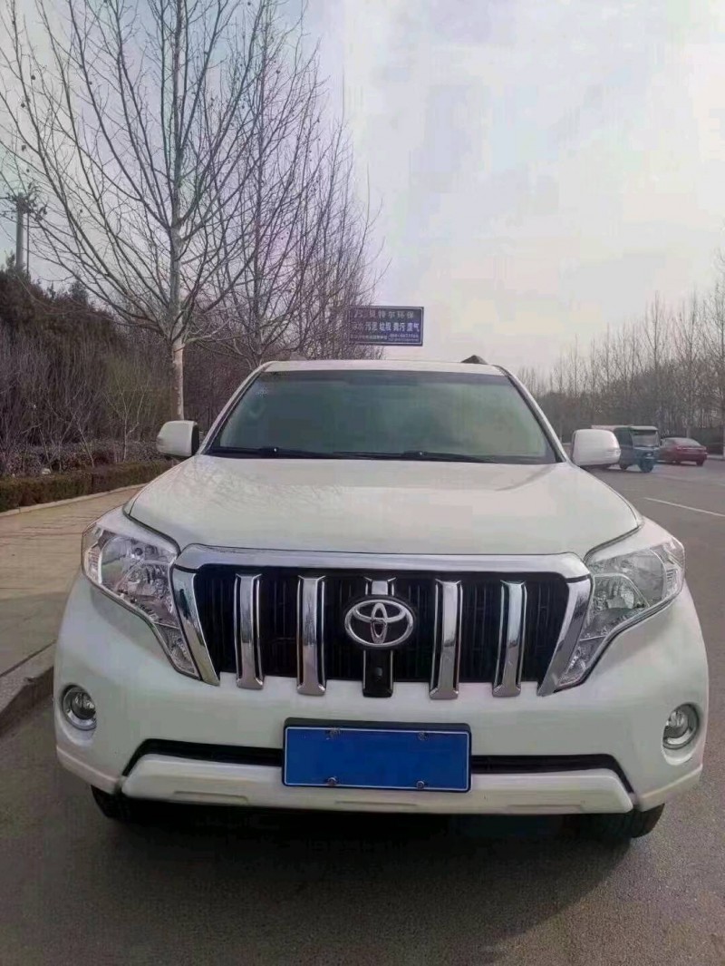 徐州17年丰田普拉多1