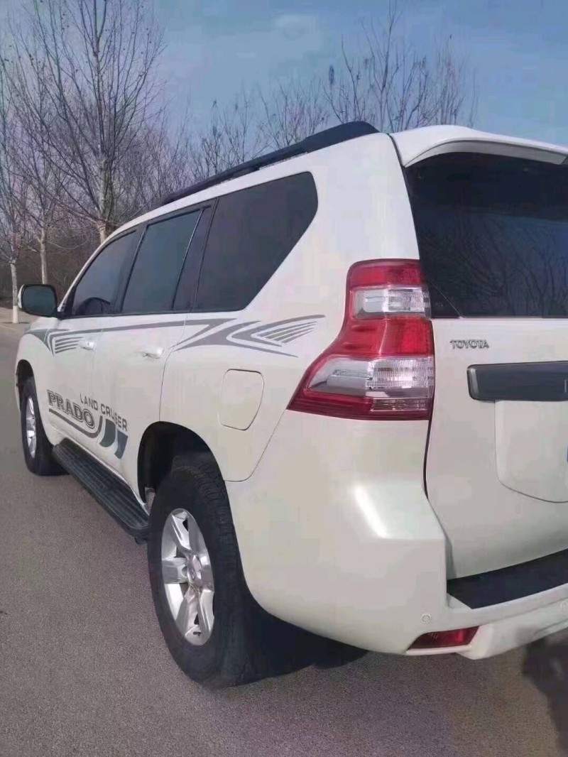 徐州17年丰田普拉多4