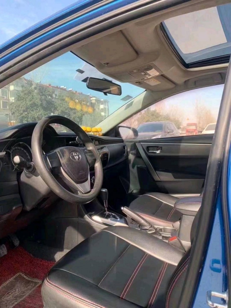 北京17年丰田雷凌8