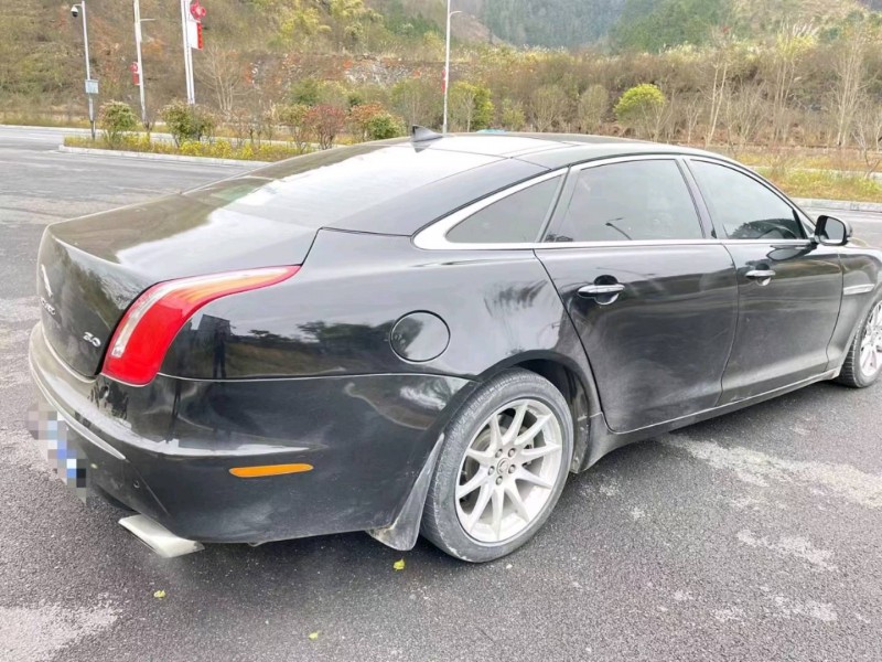 安順14年捷豹XJ6