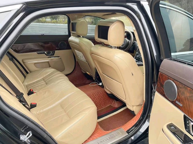 安順14年捷豹XJ4