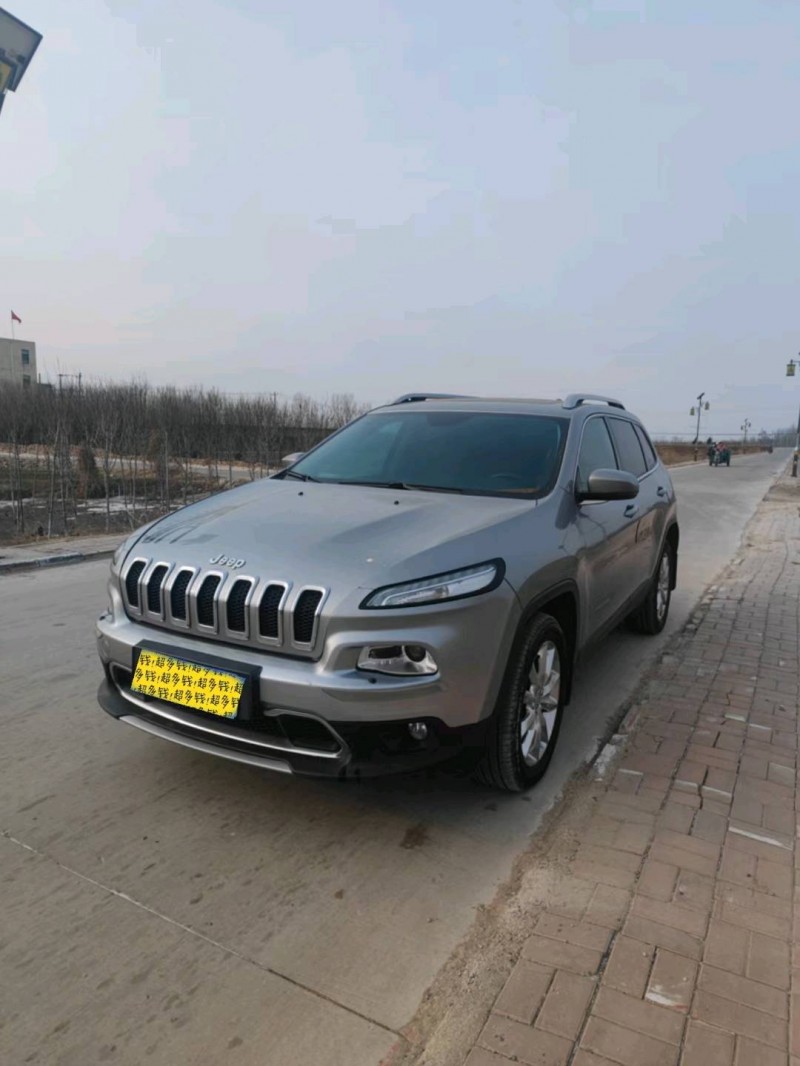石家莊16年Jeep自由光3
