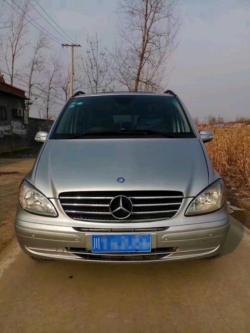 北京11年奔驰唯雅诺1