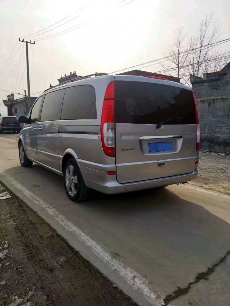 北京11年奔驰唯雅诺6