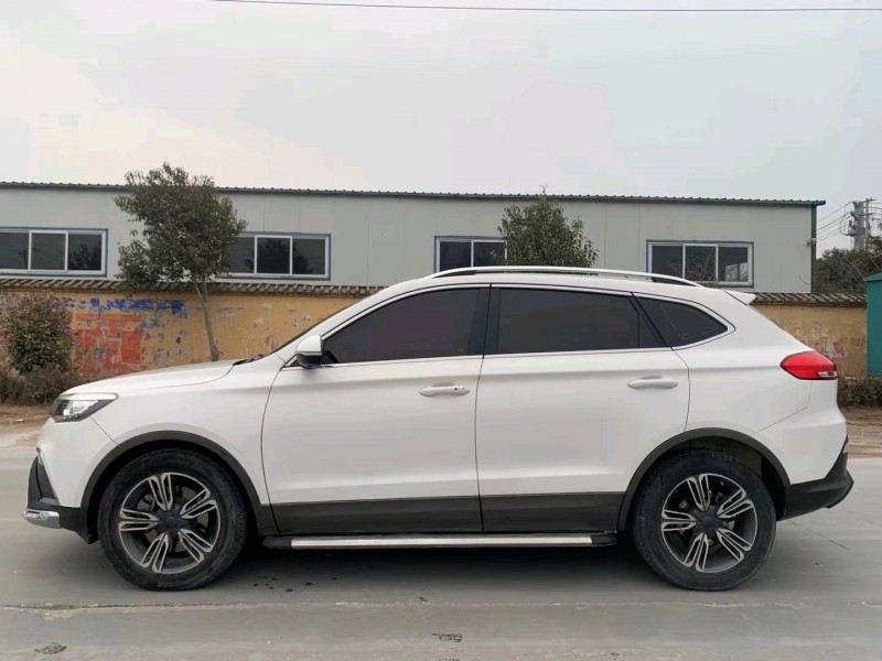 北京17年獵豹汽車CS105