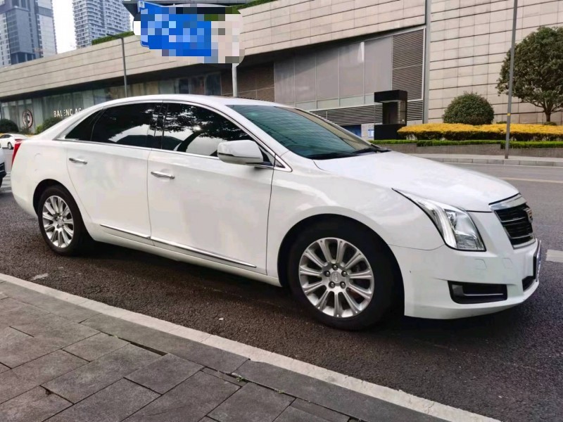 重慶17年凱迪拉克XTS3