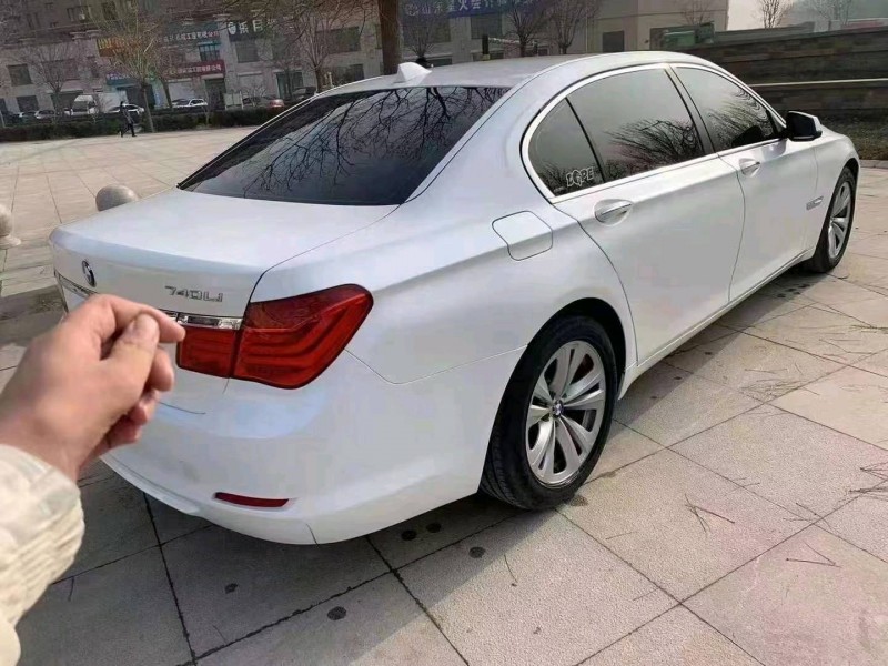 北京12年宝马7系2