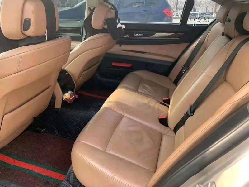 北京12年宝马7系4