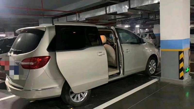 北京20年别克GL83