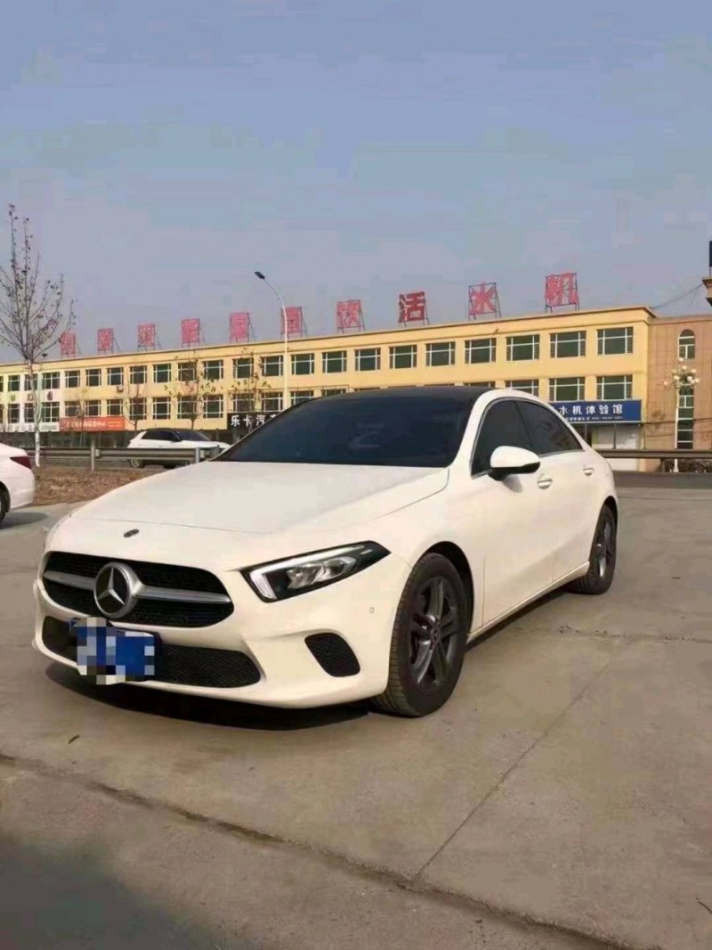 北京19年奔驰A2