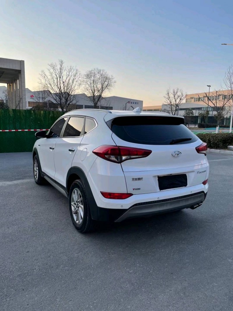 徐州18年现代途胜4