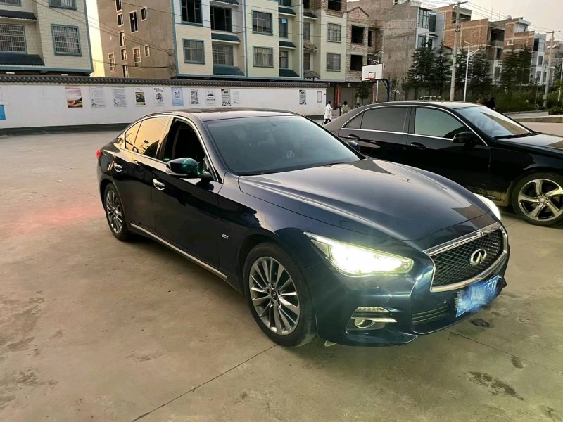 曲靖18年英菲尼迪Q50L1