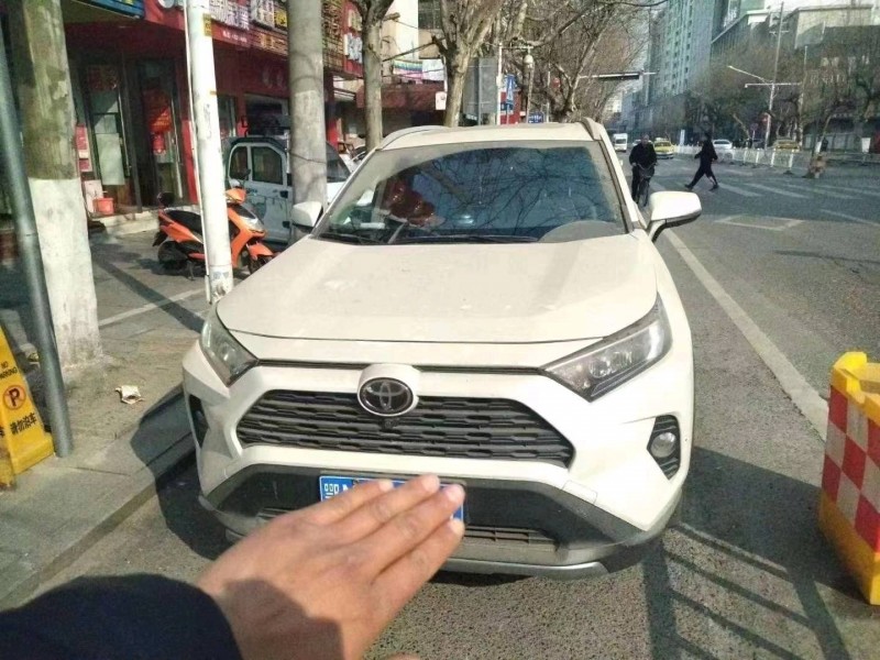 鄂州20年豐田RAV4榮放1