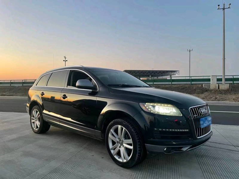 天津13年奧迪Q74