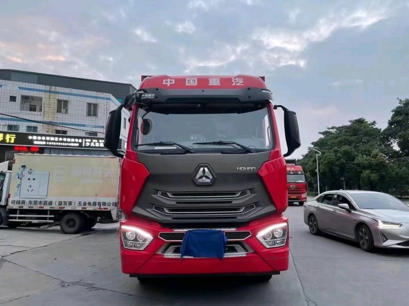 百色21年卡車系列重汽豪沃2