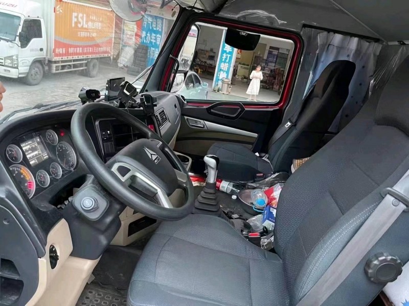 百色21年卡車系列重汽豪沃5