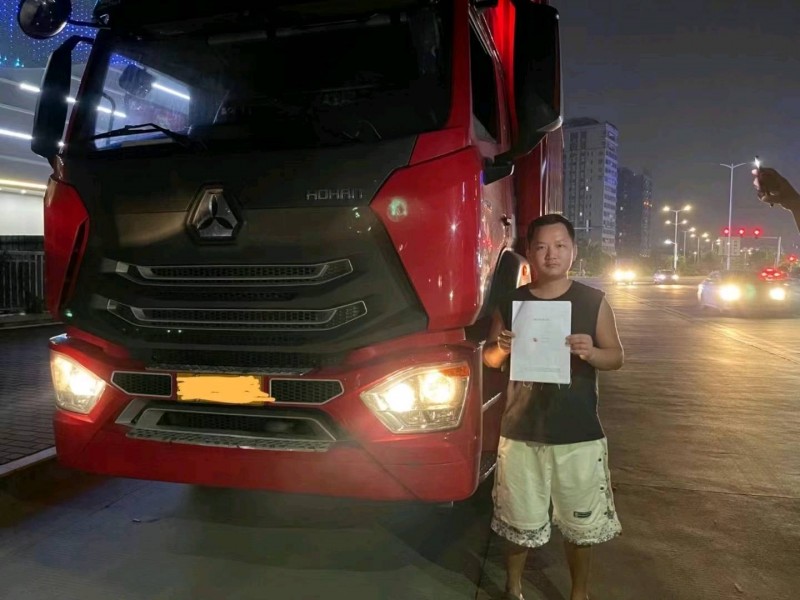 百色21年卡車系列重汽豪沃7