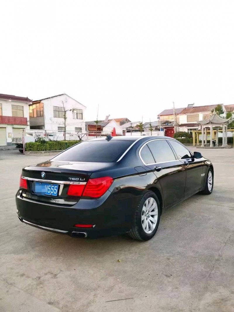 徐州11年宝马7系6