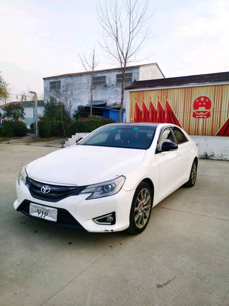 徐州14年丰田锐志2