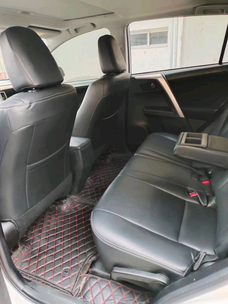 徐州16年丰田RAV4荣放8