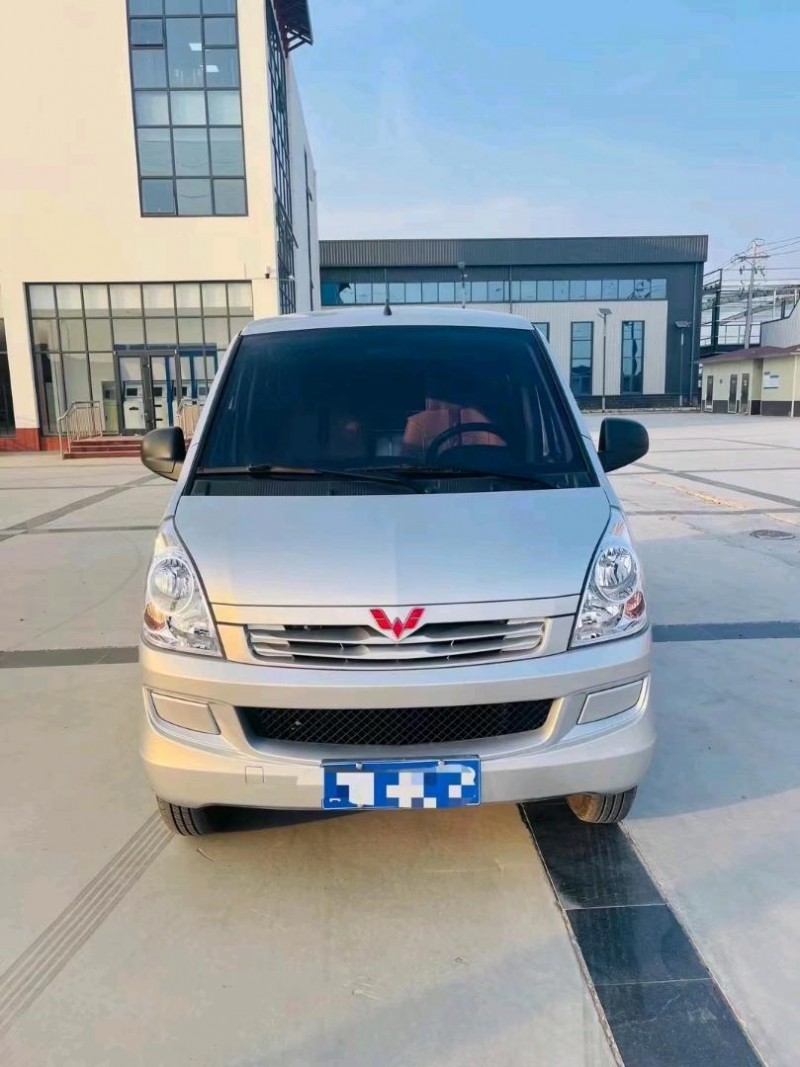 東營21年五菱汽車宏光1