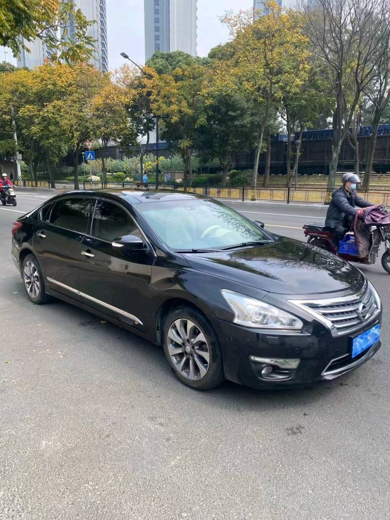廈門14年日產天籟2