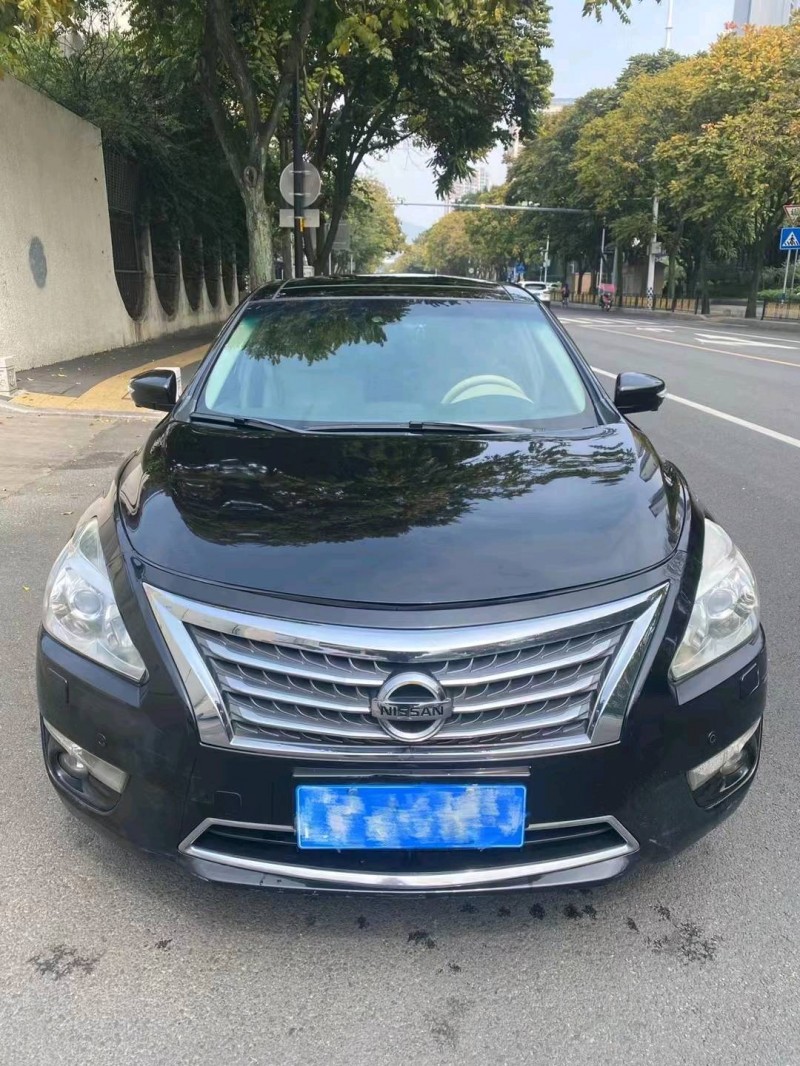廈門14年日產天籟1