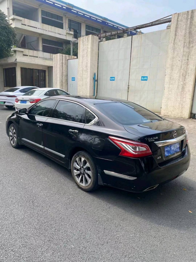 廈門14年日產天籟4