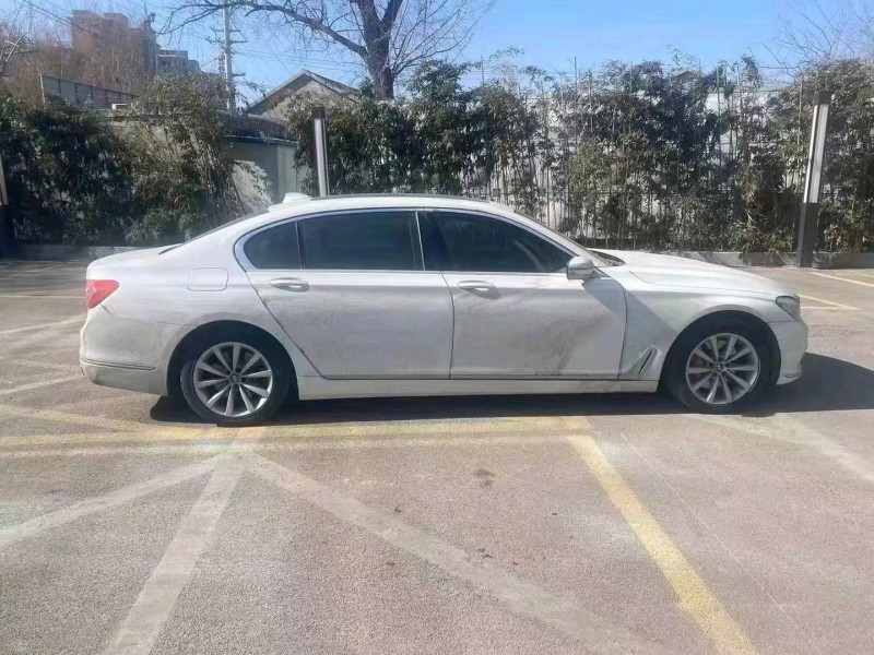 北京17年宝马7系3