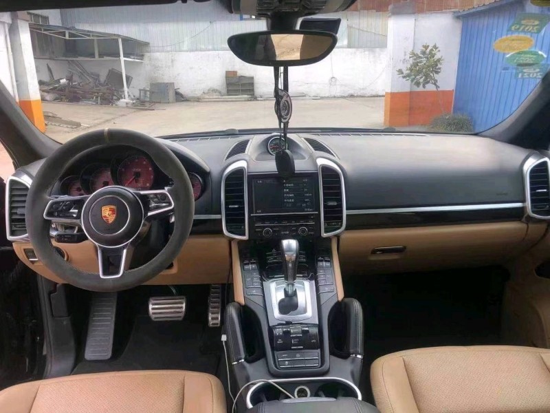 北京15年保时捷卡宴6