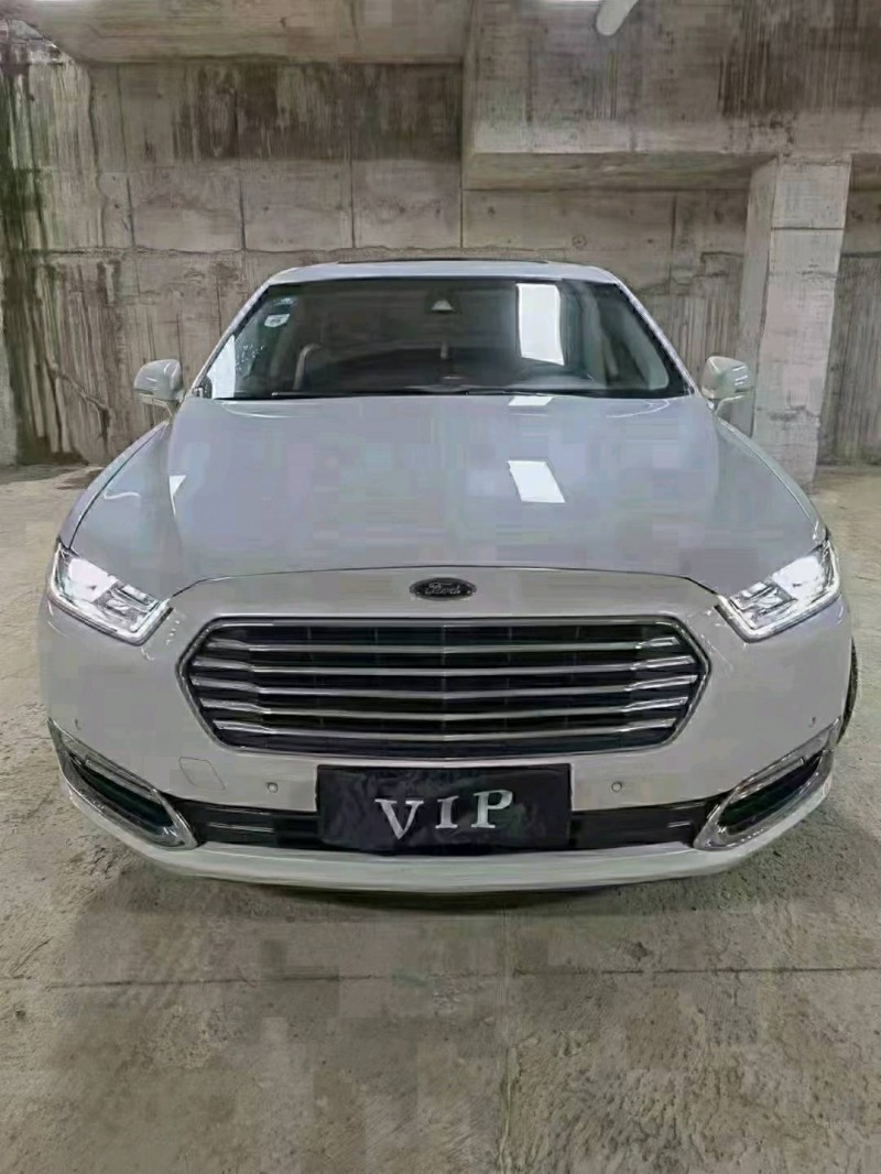 黔南16年福特金牛座1