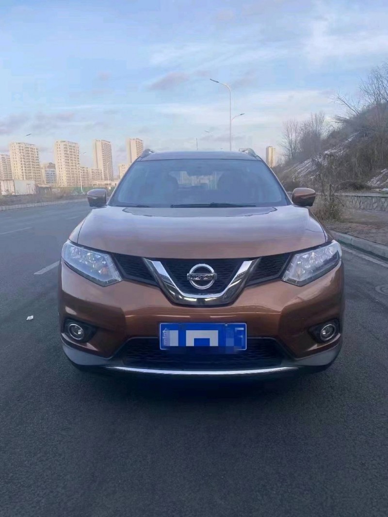 棗莊14年日產奇駿1