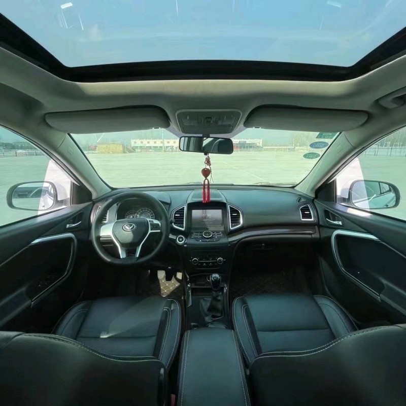 北京16年北汽幻速S63