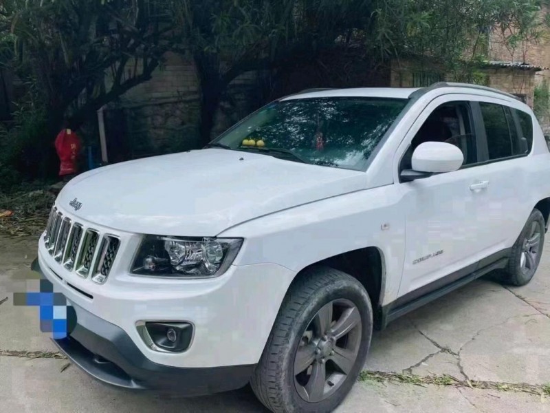 安順15年Jeep指南者2