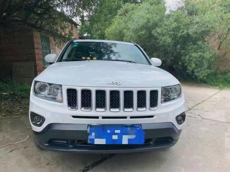 安順15年Jeep指南者1