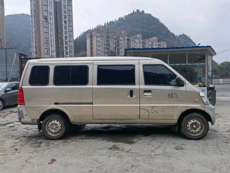 安順20年五菱汽車榮光4