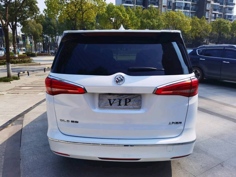 武汉17年别克GL85