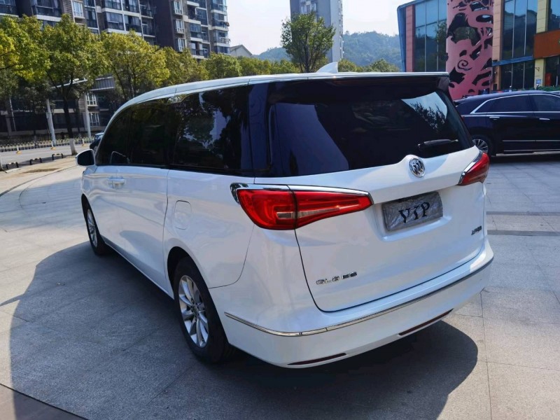 武汉17年别克GL86