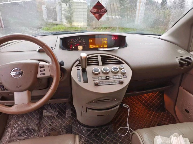 南寧06年日產貴士4