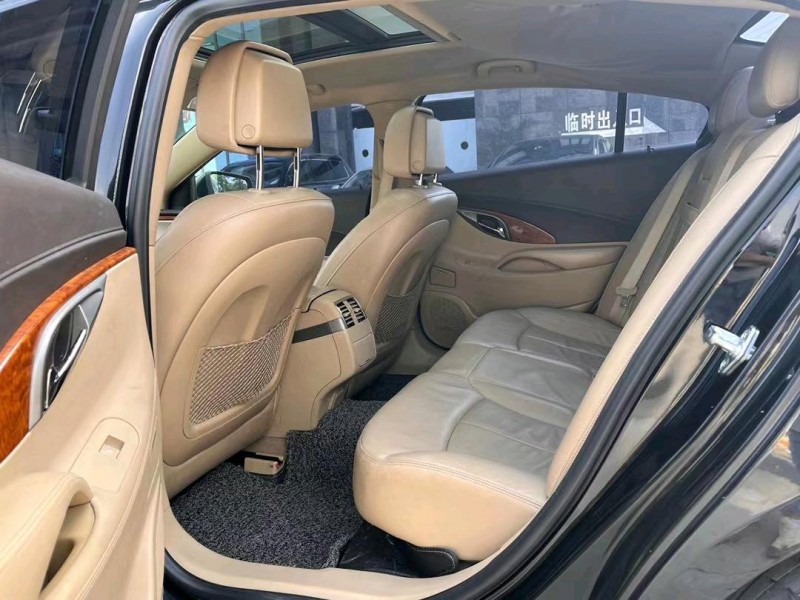 东莞12年别克君越3