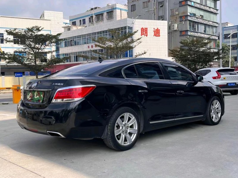 东莞12年别克君越1