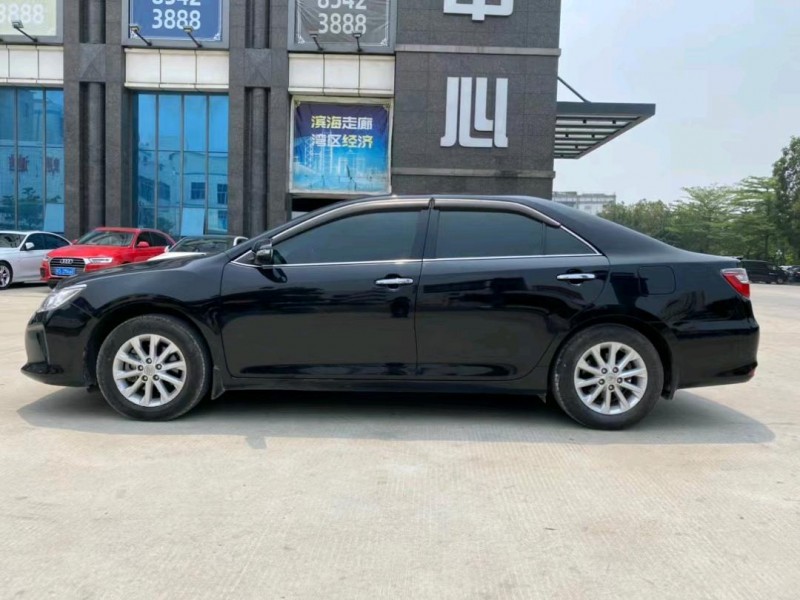 东莞16年丰田凯美瑞4