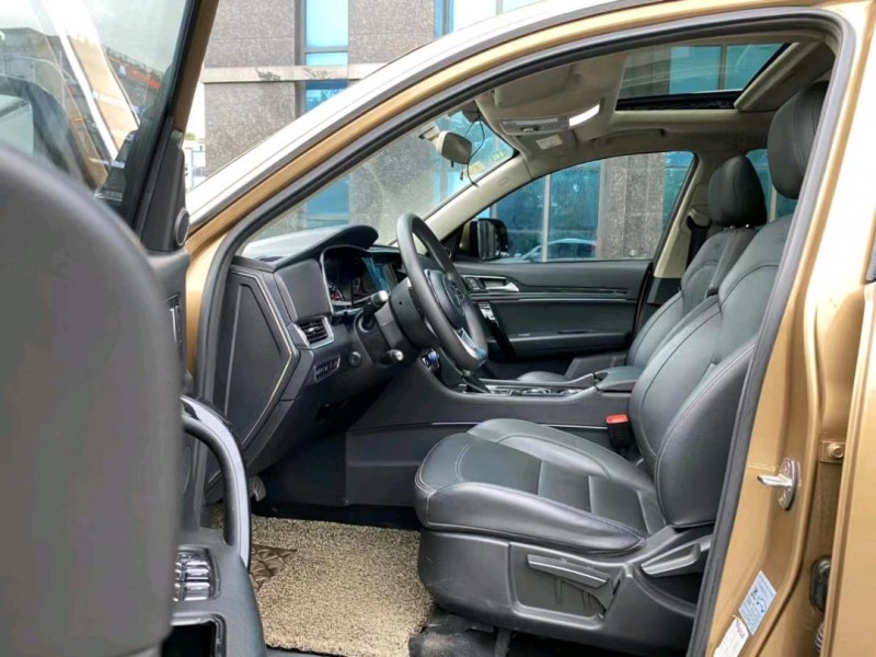 东莞18年众泰T6007