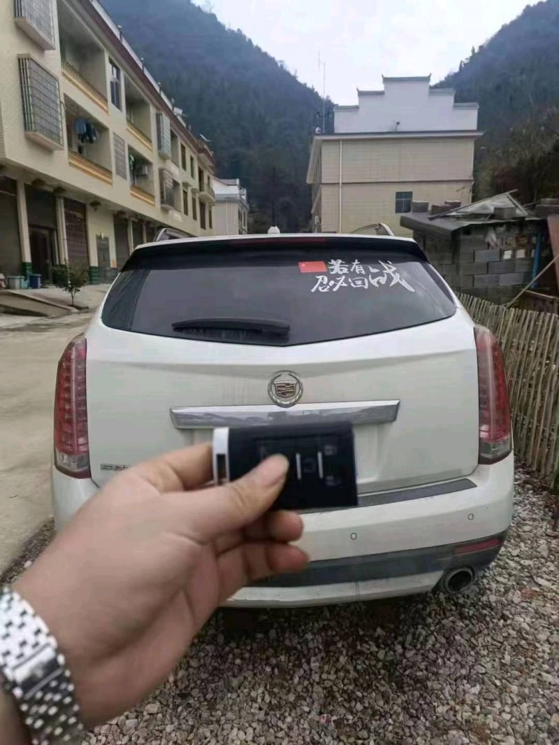 衡陽12年凱迪拉克SRX5