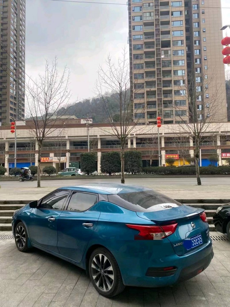 貴陽19年日產藍鳥4