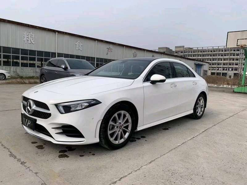 北京21年奔驰A3