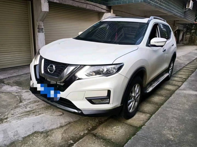 婁底19年日產奇駿1