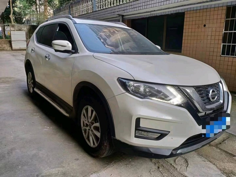 婁底19年日產奇駿2