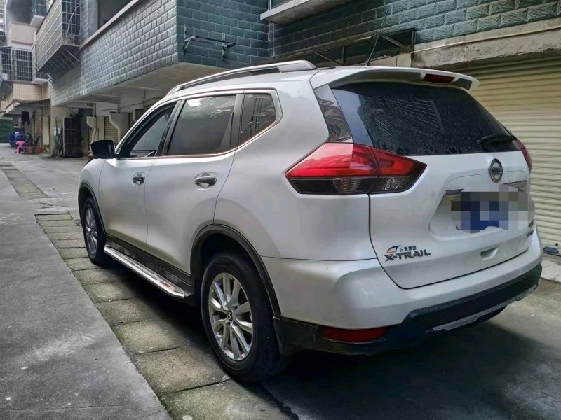 婁底19年日產奇駿4